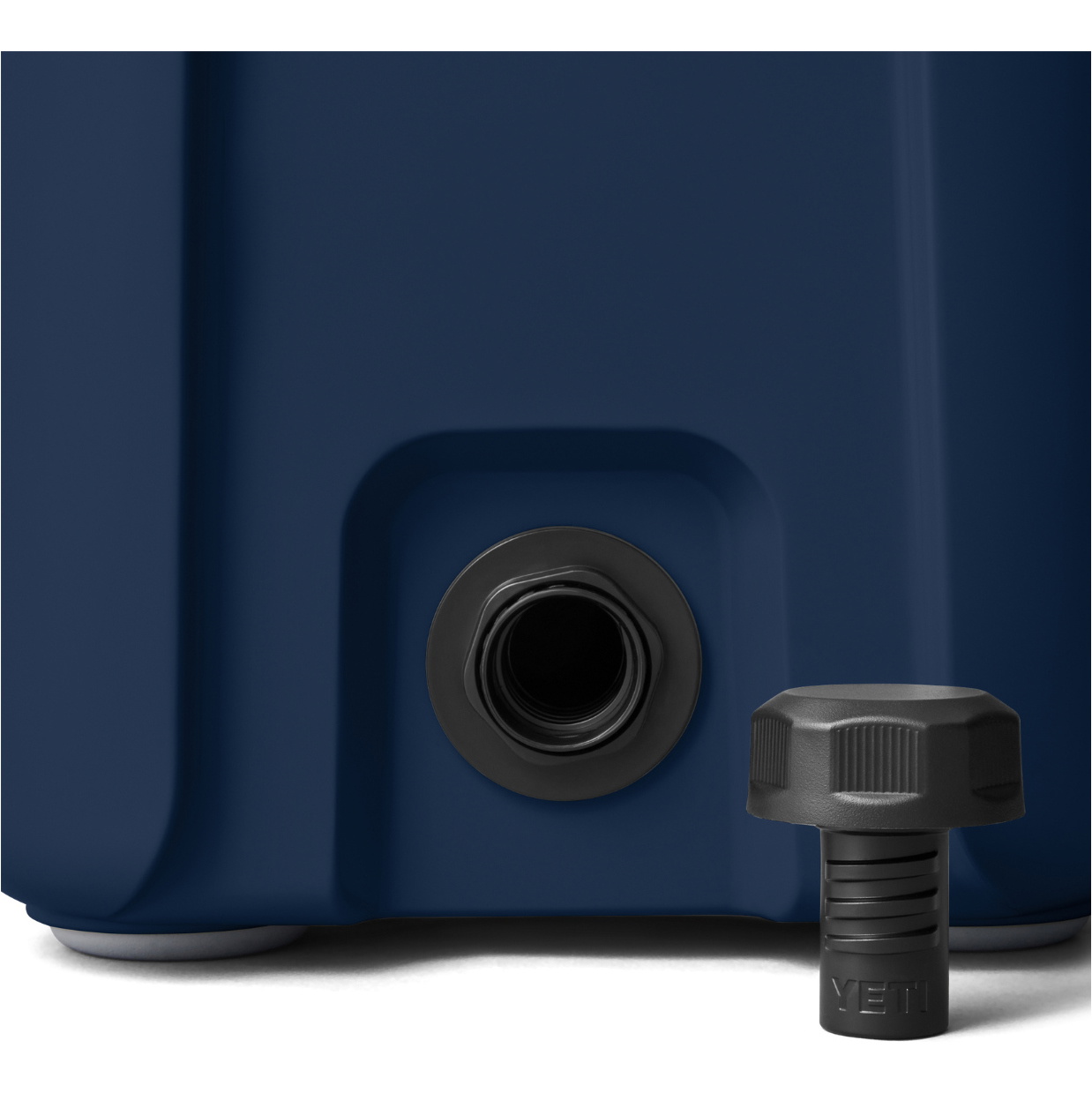 2026 YETI Roadie® 15 Cool Box 70000002256 - Navy